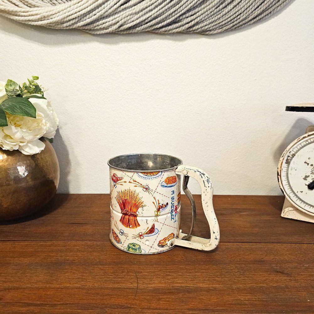 Vintage 3 Screen Sifter